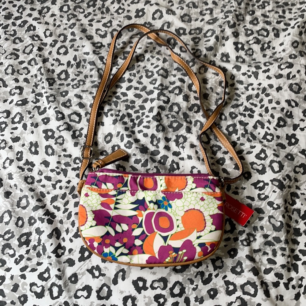 Hand Bag - Picture 4 of 8